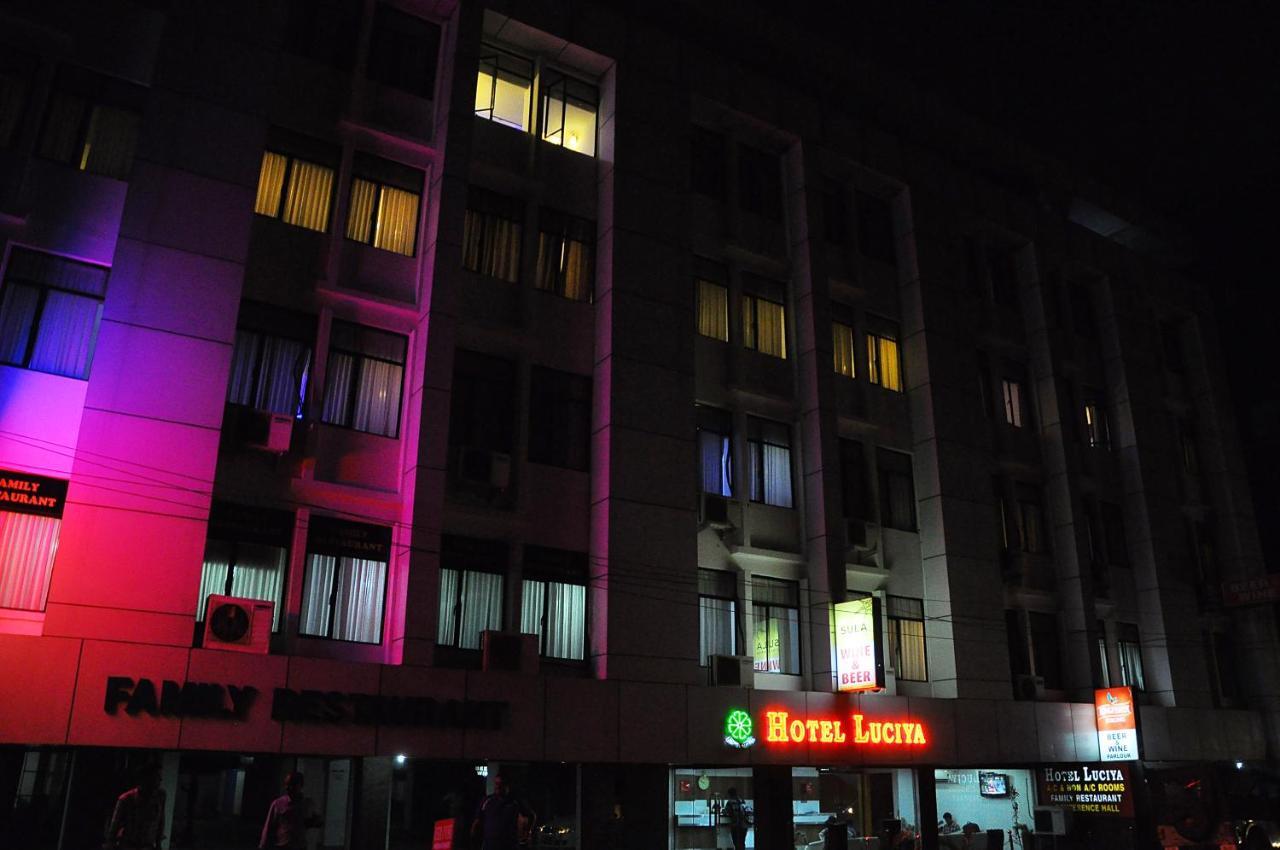 Hotel Luciya Kochi Екстериор снимка